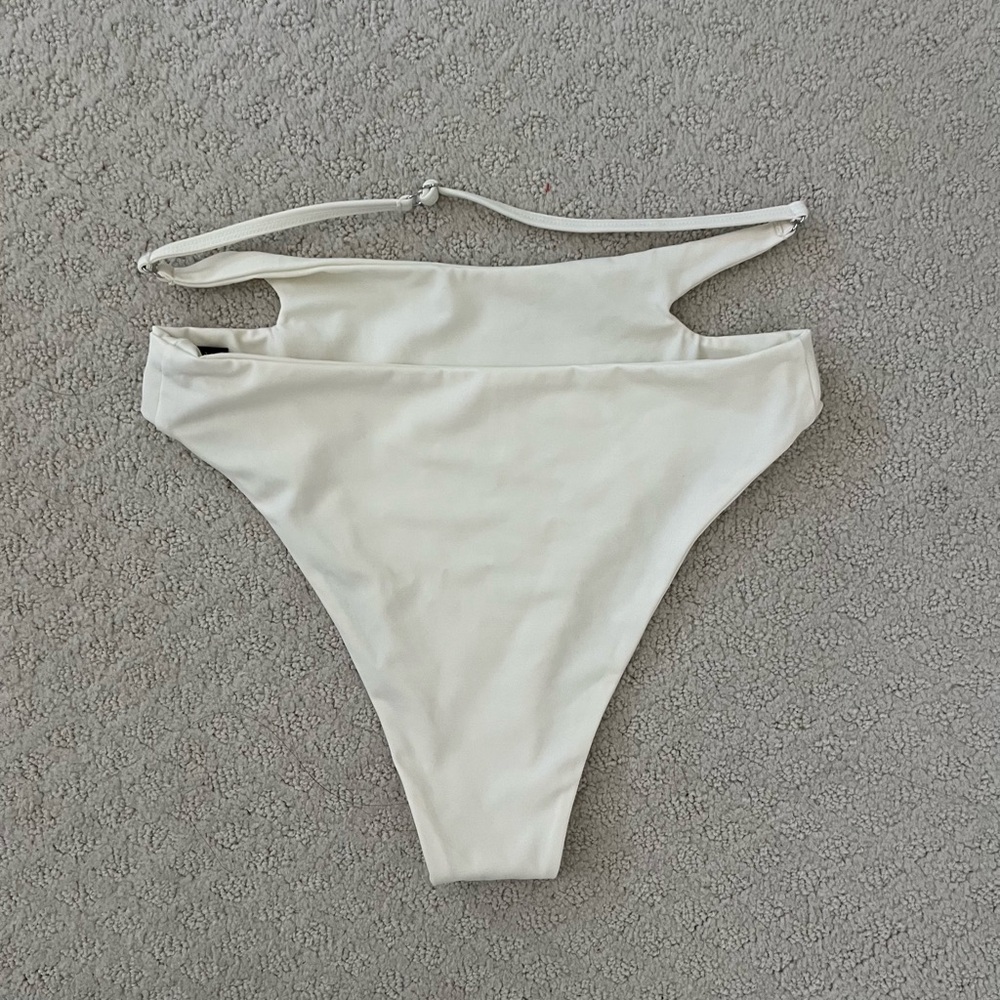 Pole wear Nona Perkasa bottoms ivory - Picture 4 of 6